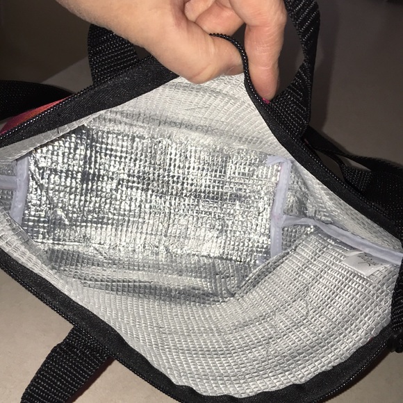 Thirty-One Crossbody Thermal Tote NWOT! - Picture 4 of 5